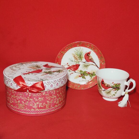 Summer River Cardinal Teacup with Saucer in Gift Box - Picture 4 of 12